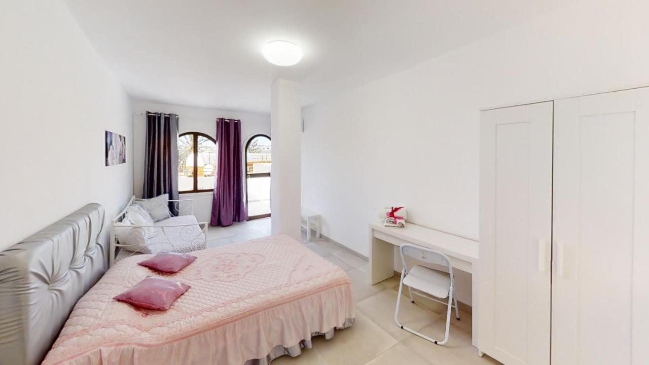 Vv Las Buganvillas Maspalomas - Cocina Y Habitaciones Con Banos Privados Экстерьер фото