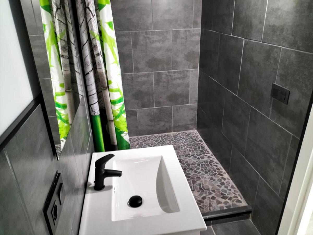 Vv Las Buganvillas Maspalomas - Cocina Y Habitaciones Con Banos Privados Экстерьер фото