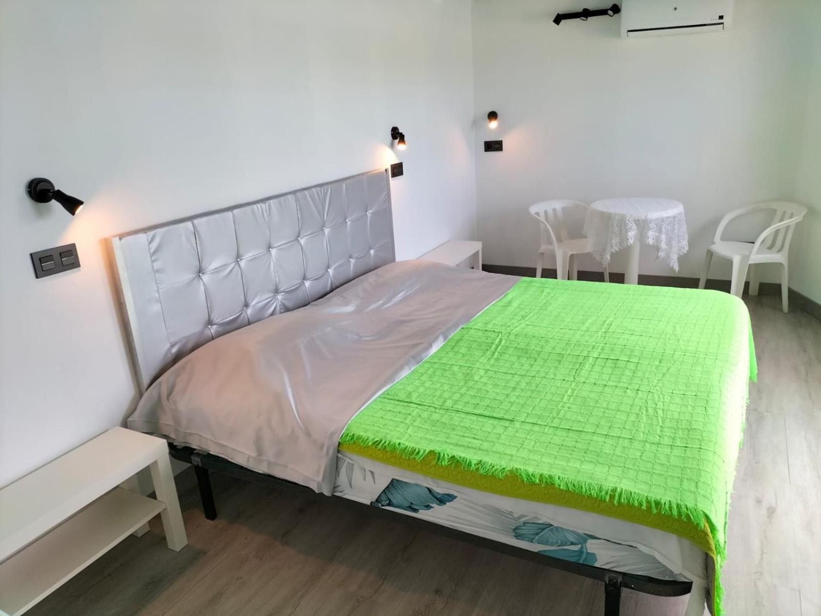 Vv Las Buganvillas Maspalomas - Cocina Y Habitaciones Con Banos Privados Экстерьер фото