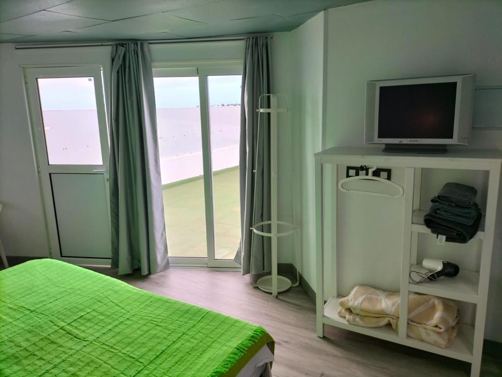 Vv Las Buganvillas Maspalomas - Cocina Y Habitaciones Con Banos Privados Экстерьер фото