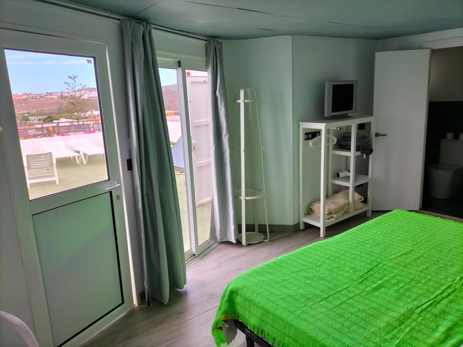 Vv Las Buganvillas Maspalomas - Cocina Y Habitaciones Con Banos Privados Экстерьер фото