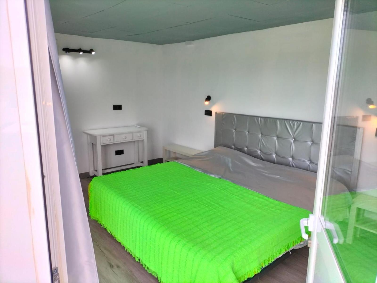 Vv Las Buganvillas Maspalomas - Cocina Y Habitaciones Con Banos Privados Экстерьер фото